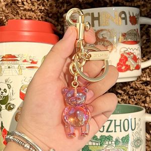 Porte-clés en résine Ours Arc-en-ciel en gros, pendentif créatif dégradé de couleurs pour sacs, accessoires de décoration mignons et durables - Product Image 4