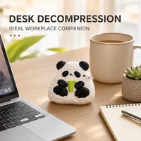 Peluche Panda Moelleuse et Douce à Presser, Jouet Anti-Stress pour Décoration de Bureau et Cadeau de Fête