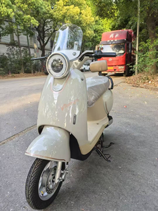 Cerdas dua roda 60v 1000w sportbike Motor Retro bulat ringan indah berat dirancang sepeda Motor listrik untuk penjualan - Product Image 4