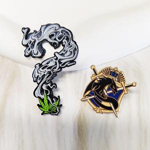 Cartoon <span class=keywords><strong>Horror</strong></span> Zwart Custom Metalen Badge Broche Halloween Gepersonaliseerd Logo Zacht Metalen Ambachtelijke Emaille Reversspeldjes - Product Image 2