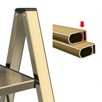 Escabeau pliant 4 marches en aluminium léger, avec marches larges antidérapantes dorées, pour une sécurité améliorée, idéal pour entrepôt, extérieur et escalier de parc