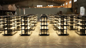 Winkel Multi-Layer Schoenen Tassen Product Promotietafel Custom Metalen Opslag Display Stand Doek Rack Winkel Interieur Ontwerp - Product Image 3