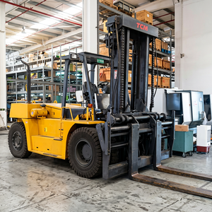 Chariot élévateur lourd d'occasion japonais d'origine 10 15 16 18 20 23 25 tonnes TCM Komatsu Heli avec moteur ISUZU japonais pour machines portuaires - Product Image 1