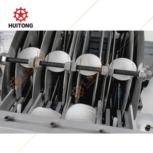 Machine entièrement automatique pour la fabrication de tampons de <span class=keywords><strong>coton</strong></span> cosmétiques/démaquillants/tampons de <span class=keywords><strong>coton</strong></span> en forme d'ours. - Product Image 6