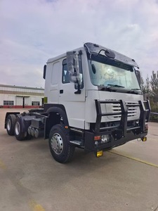 Camion tracteur HOWO 6X4 à <span class=keywords><strong>prix</strong></span> d'usine, nouvelle cabine, pneus neufs, 40T, 371 ch, tête de camion avec moteur Weichai, Euro 3, diesel, conduite à gauche - Product Image 4