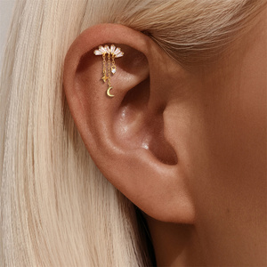 Pendientes de Moda con Borla Pequeña, Chapados en Oro de 18k, para Mujer - Product Image 2