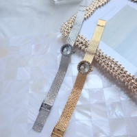Jam Tangan Wanita Quartz Berlapis Emas dengan Pola Kulit Kayu Vintage, Dial Mini Stainless Steel, dan Berhiaskan Berlian.