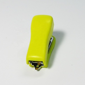 Bán Buôn Khuyến Mại Nhựa Số 10 <span class=keywords><strong>Staples</strong></span> <span class=keywords><strong>Mini</strong></span> Trẻ Em Của Stapler Với Staple Remover - Product Image 2