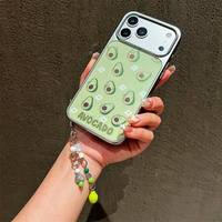 Nuova Cover per iPhone 17 16 15 14 Pro Max con Ciondoli a Forma di Fragola Sfumata Arcobaleno, Avocado Bling, Laser IMD e Catena Dorata