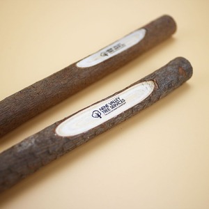Natural Pine Branch Kugelschreiber Umwelt freundlicher Holz stift mit Laser-Heiß prägung für personal isiertes Logo Pine Crafts - Product Image 4