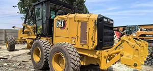 Motoniveladora Articulada CAT Usada, Modelo 2018, Origen EE. UU., Equipo de Movimiento de Tierras para Construcción de Carreteras, Bomba de Motor Delantera, Caja de Cambios PLC - Product Image 6