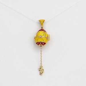 SHINNYGIFTS Pendentif ouvrable vintage en émail sur base de cuivre, médaillon <span class=keywords><strong>œuf</strong></span> <span class=keywords><strong>russe</strong></span>, bijou pour mariage, fête, anniversaire - Product Image 4