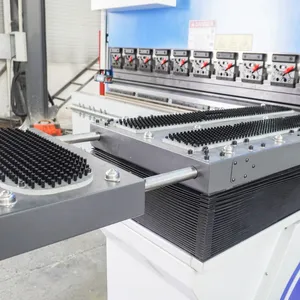 हॉट सेल 500 टन 6000MM प्रेस ब्रेक सीएनसी स्वचालित प्रेस ब्रेक बेंडिंग मशीन निर्माता