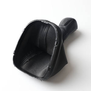 Couvercle en cuir pour pommeau de levier de vitesse de voiture, pour Mercedes-Benz classe C W203 S203, conception ergonomique - Product Image 2