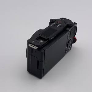 Cámara sin Espejo S Ony ZV-E10 Usada, Cámara de Creación de Contenido 4K Asequible - Product Image 3