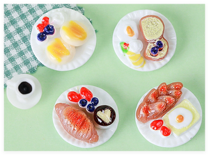 Assiette à manger en résine servant avec toast Oeufs Croissant <span class=keywords><strong>myrtille</strong></span> fraise jambon pour enfants nourriture jouer miniatures maison de poupée vaisselle - Product Image 5