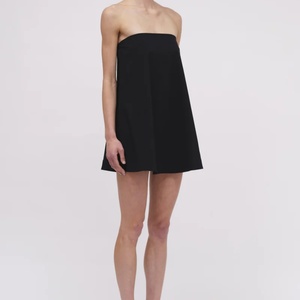 Ropa de mujer Verano Nuevo Sexy Tube Top Versátil Temperamento Estilo Midi Vestido - Product Image 1