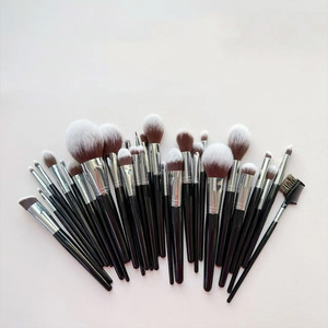 ชุดแปรงแต่งหน้าขนสังเคราะห์วีแกน 30 ชิ้น ด้ามไม้ สำหรับแต่งหน้าใบหน้า ตา แป้ง รองพื้น อายแชโดว์ รับผลิตแบรนด์ส่วนตัว - Product Image 3
