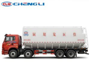 Camión de Alimentación a Granel Personalizado CLW 8x4 de 35m³ con Descarga por Tornillo Multicompartimento para Entrega de Granos - Product Image 4
