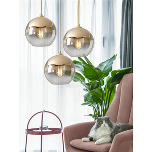 Lampe suspendue sphérique en verre, tête unique, 6W LED, lumière chaude, corps en fer, finition or argent, pour restaurant, bar - Product Image 3
