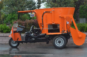 Fabrika satış kendinden yükleme yem mikseri keçi ve inek tarım ekipmanları sığır süt çiftliği için kendinden tahrikli silaj mikser - Product Image 5