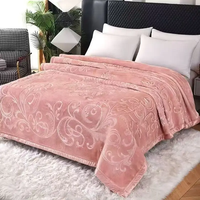 Direkt vom Hersteller 100% Polyester Doppel-Queen-Size Raschel-Decke Amerikanische Wolken-Flanell Coral-Fleece Nerzdecke 8kg Tragbare Winter-Bettdecke