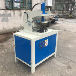 Machine de découpe de tuyaux métalliques <span class=keywords><strong>hydraulique</strong></span>, machine de poinçonnage d'escalier <span class=keywords><strong>hydraulique</strong></span>, machine de poinçonnage d'arc, coupe-angle - Product Image 1