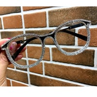 Lunettes de soleil tendance personnalisées pour femmes Lentes De Sol Diamond Designer Rhinestone Lunettes de soleil pour femmes 2020