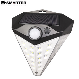 ไฟติดผนังโซลาร์เซลล์ E Smarter มุมลำแสง 20 องศา กันน้ำสำหรับภายนอกอาคาร พร้อมเซ็นเซอร์ตรวจจับความเคลื่อนไหว เหมาะสำหรับสวน - Product Image 1