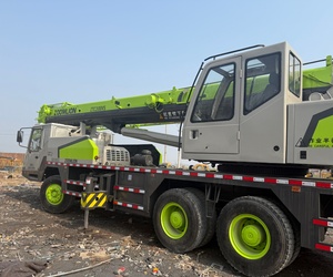 Grue sur camion Zoomlion ZTC300V5 30t en bon état, capacité 130t, avec grue SAC1300T, STC800T6, STC800T5, STC1000C7 à prix avantageux - Product Image 3