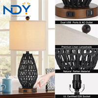 Lampe de table en rotin à commande tactile à 3 canaux avec 2 ports USB et prises AC pour chevet, salon, maison ou bureau