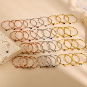 Ensemble de bagues de fiançailles et de mariage pour femmes, tendance, certifiées par une tierce partie, en acier inoxydable plaqué or, design géométrique, micro-incrustation 18K - Product Image 1