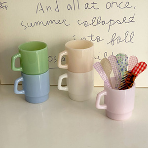 Tasses empilables au design français vintage, tasses à eau créatives et simples en verre teinté avec poignée pour la maison - Product Image 2