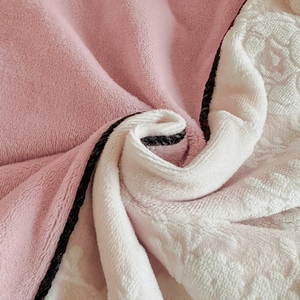 Parure de lit 4 pièces en velours de lait gaufré haut de gamme, housse de <span class=keywords><strong>couette</strong></span> en flanelle luxueuse et chaude, ultra douce et confortable, pour la maison - Product Image 4