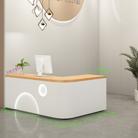 Bon marché Prix Moderne Nouveau Design Blanc Mobilier de Salon de Beauté Bureau de Réception Spacieuse Surface de Travail pour le Bureau ou le Lobby
