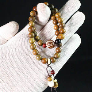 สร้อยข้อมือไม้จันทน์เขียวหลิงกูซี 8 มม. วงกลมคู่ เครื่องประดับสำหรับทุกเพศ ลายดอกบัว บอดี ไม้มะเกลือ หินธรรมชาติ สวมใส่ได้ทุกวัน - Product Image 3