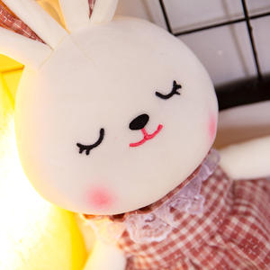 Peluche de Conejito de Peluche Suave, Diseño Personalizable OEM ODM, Lindo y Kawaii, para Regalos de Pascua - Product Image 3