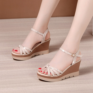 Sandalias de Plataforma con Tira en el Tobillo para Mujer, Talla Grande, Cómodas y Elegantes de Verano Xuanhui, con Materiales de PU, Aumentan la Estatura - Product Image 5