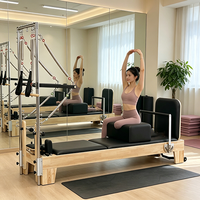 Reformer Pilates Commercial en Chêne Haute Performance avec Demi-Tourneuse, Contrôle Précis de la Résistance, Portable et Réglable pour la Santé et la Condition Physique
