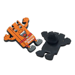 Mode PVC souple Badge épinglettes personnalisé 2D 3D Logo décoratif en plastique Pvc caoutchouc pochettes pour vêtements - Product Image 6