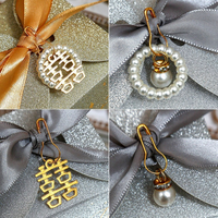 Offre Spéciale personnalisé luxe or argent carré fête de mariage papier boîte-cadeau paillettes faveur boîte-cadeau avec perle et ruban pour les invités