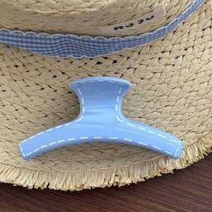 กิ๊บติดผมเดนิมสุดหรูสำหรับเด็กผู้หญิง สีฟ้า อะซิเตท ประดับเพชรน้ำ ดีไซน์รูปฉลาม สไตล์เกาหลี กิ๊บพลาสติก - Product Image 4