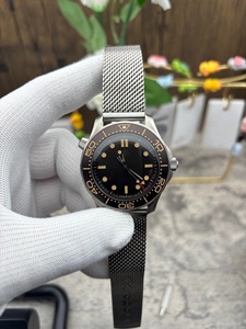 Nouvelle Série 2026 : <span class=keywords><strong>Montre</strong></span> <span class=keywords><strong>de</strong></span> Plongée Seahorse avec Effet Lumineux Nocturne 600m pour Montres et Montres Mécaniques Homme - Product Image 1