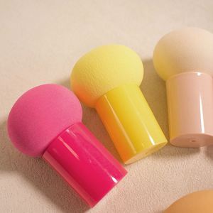 Petite éponge de maquillage douce en forme de champignon, colorée, pour usage sec et humide, applicateur de poudre coussin d'air en forme d'œuf de courge - Product Image 4