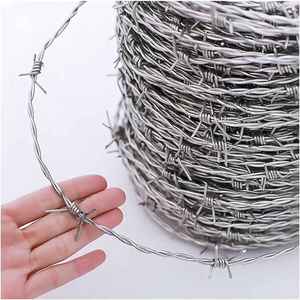 Rouleau de fil <span class=keywords><strong>barbelé</strong></span> galvanisé à chaud à double brin 2-4 mm pour clôture de périmètre agricole et de sécurité - Product Image 1