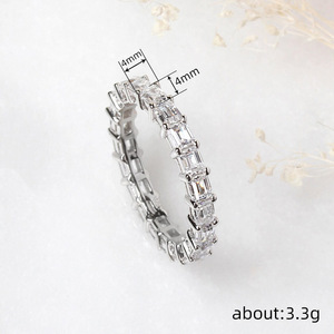 Anello Minimalista Quadrato da Donna, Elegante Gioiello da Dito per Ogni Giorno - Product Image 2