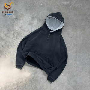 เสื้อสเวตเชิ้ตแบบมีฮู้ดสไตล์วินเทจ OEM Streetwear ล้างสีแบบแอซิด แต่งกระดุมครึ่งตัว ดีไซน์ขาดๆ สำหรับผู้ชาย - Product Image 3