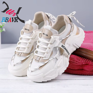 Zapatillas deportivas de malla transpirables para mujer, estilo informal, fáciles de combinar, novedad de otoño 2025, para estudiantes, deportivas, para correr, a la moda. - Product Image 4