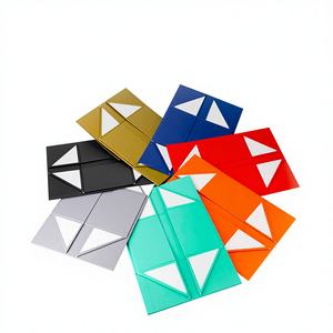 Boîtes d'emballage cadeau haut de gamme avec laminage mat et gaufrage, boîtes pliantes sept couleurs avec doublure en éponge - Product Image 1