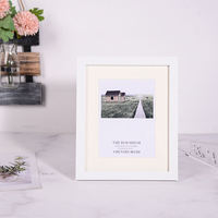 Marco de Fotos Moderno de MDF Blanco con Paspartú, Marco de Fotos de Alta Densidad para Decoración de Pared, Tamaño Personalizado, Marco de Galería al por Mayor